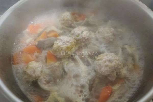 胡萝卜平菇炖肉丸的做法图解8