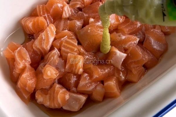 三文鱼生菜拌饭的做法图解3