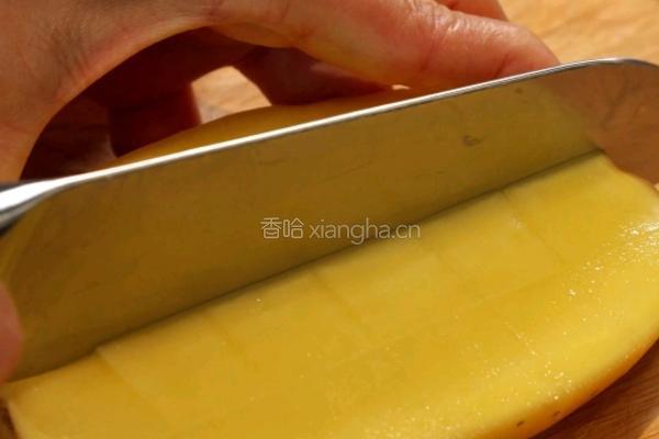 蒜香黄油芝士烤土豆的做法图解1