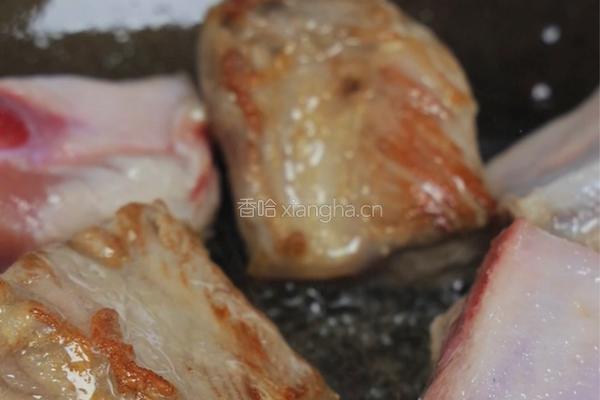 果香排骨炖豆笋的做法图解3