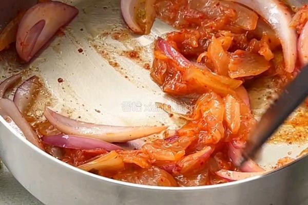 泡菜牛肉豆腐汤的做法图解4