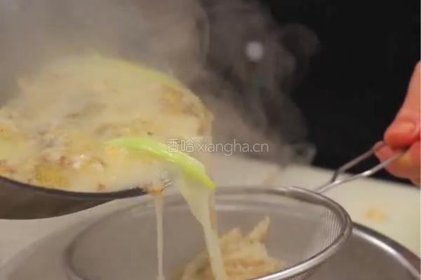 雪菜黄鱼面的做法图解4