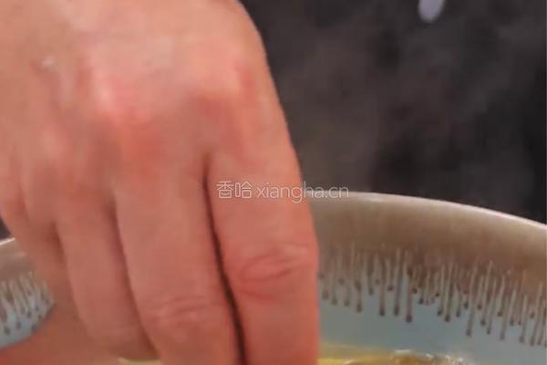 雪菜黄鱼面的做法图解8