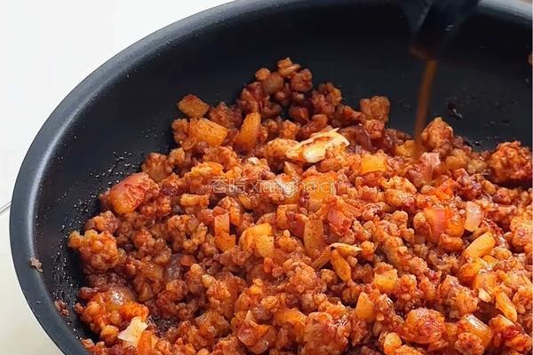 牛奶咖喱肉臊饭的做法图解5