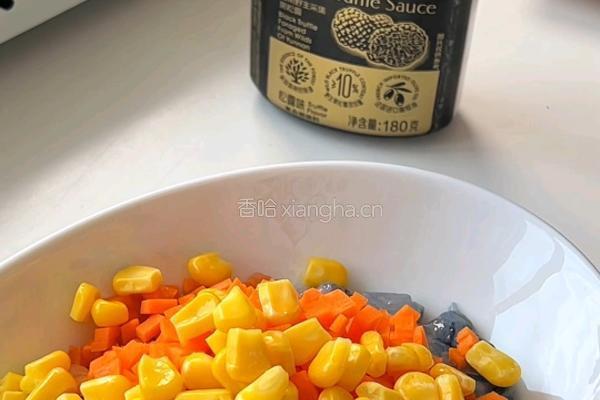 虾滑芝士培根卷的做法图解2