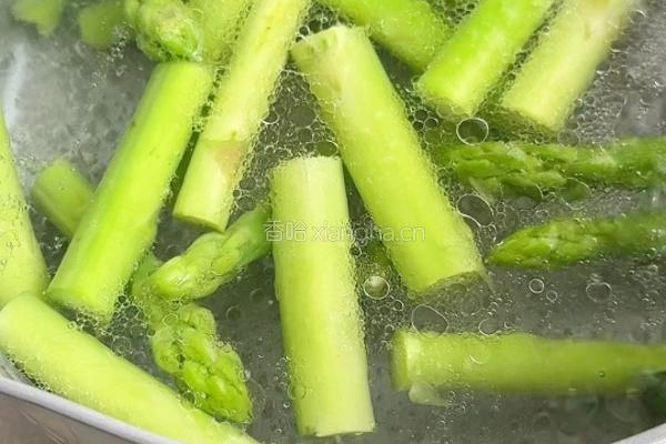 芦笋炒牛肉的做法图解5