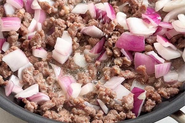 土豆泥番茄牛肉芝士饼的做法图解2