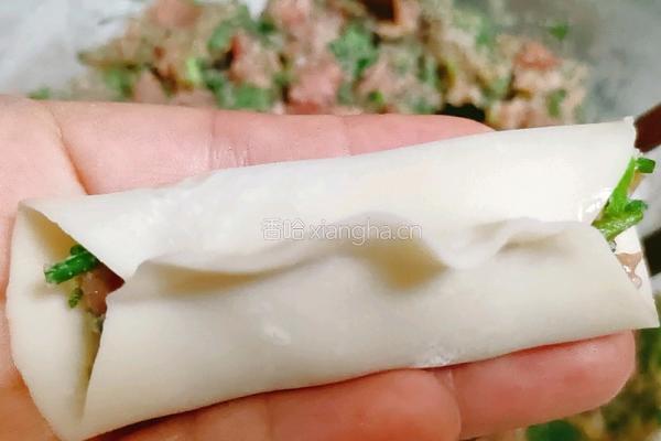 香葱鲜肉锅贴的做法图解5