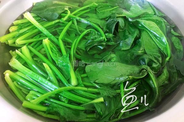 菠菜鸡蛋面的做法图解1