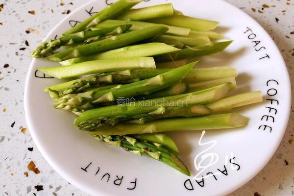 芦笋炒牛肉的做法图解2