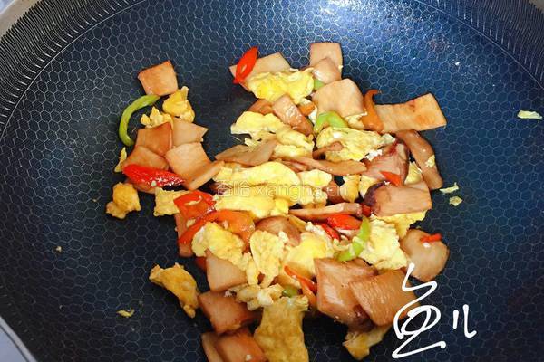杏鲍菇炒鸡蛋的做法图解15