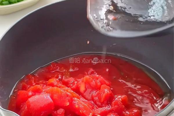 番茄酸汤水饺的做法图解3