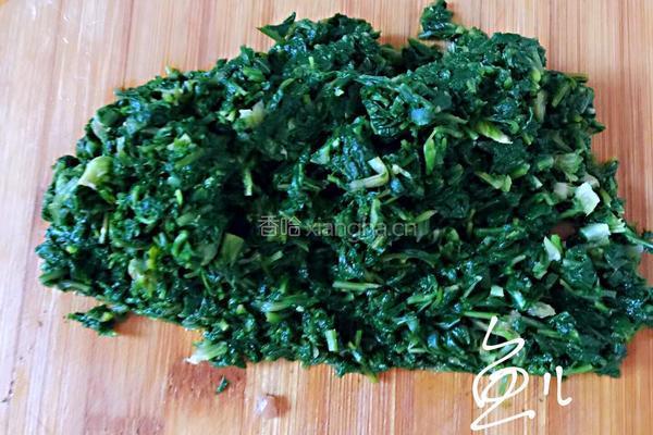猪肉荠菜水饺的做法图解3