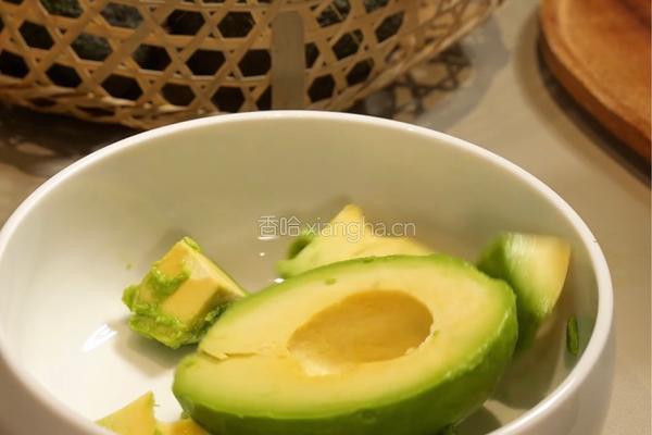 牛油果虾仁塔的做法图解6