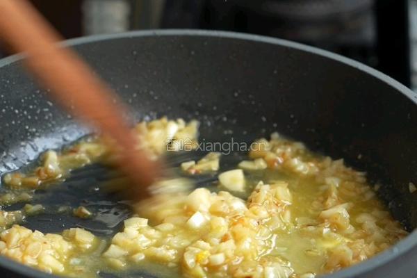 黑松露蒜香三文鱼的做法图解5