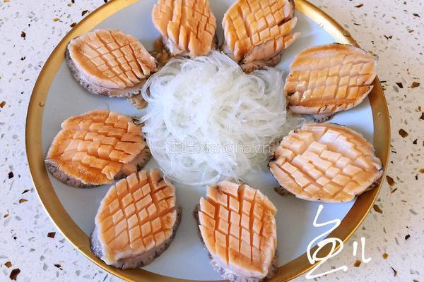 蒜蓉粉丝蒸鲍鱼的做法图解6