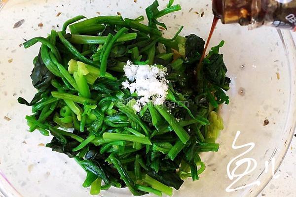 菠菜拌花生米的做法图解9