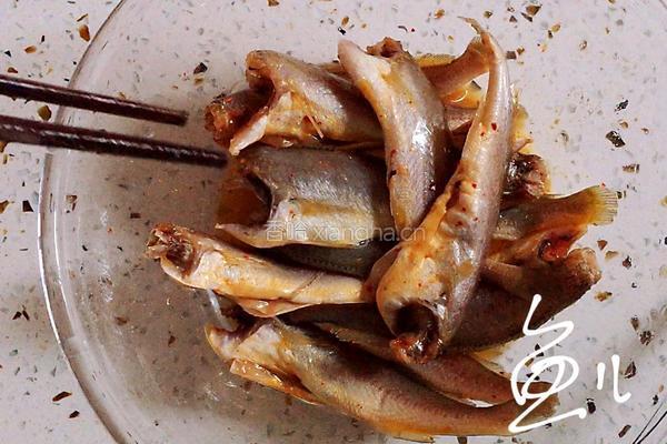 酥炸小黄鱼的做法图解8
