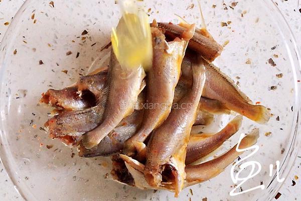 酥炸小黄鱼的做法图解9