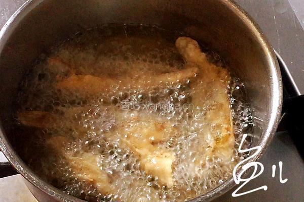 酥炸小黄鱼的做法图解12