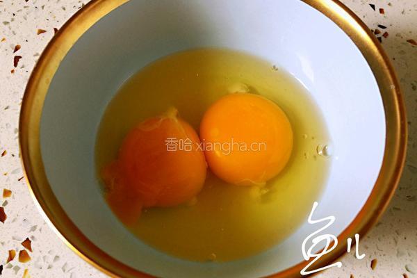 白玉菇炒鸡蛋的做法图解1