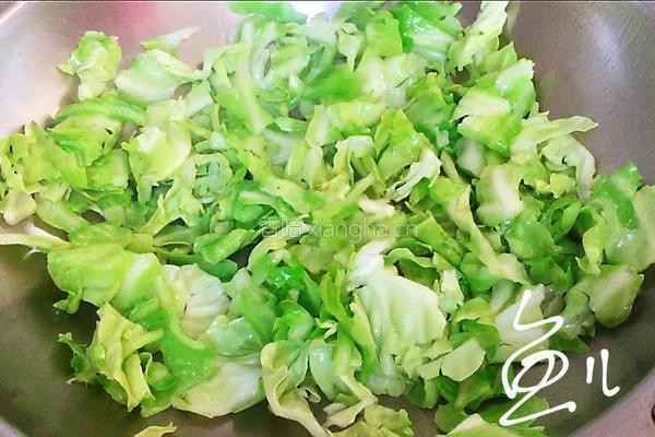 爆炒卷心菜的做法图解5