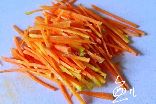 豆芽炒粉条的做法图解3