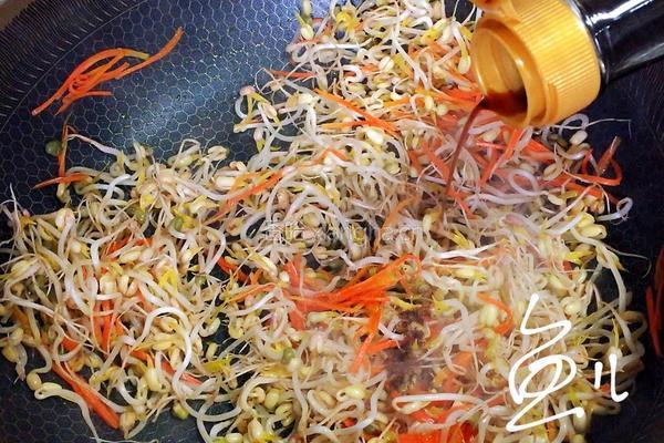 豆芽炒粉条的做法图解10