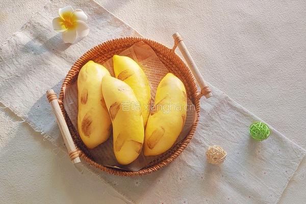 香蕉奶黄包