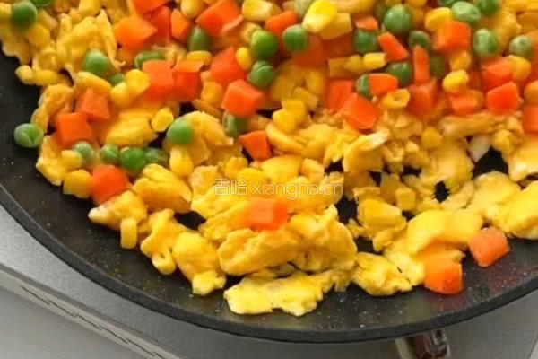 菠萝虾仁蛋炒饭的做法图解6
