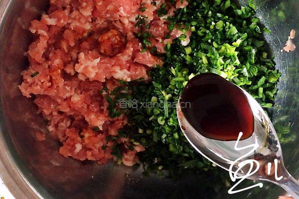 猪肉韭菜水饺的做法图解7