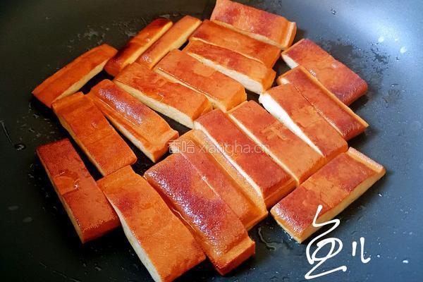 孜然煎豆干的做法图解3