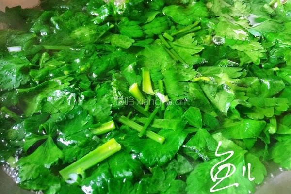 芹菜炒香干的做法图解1