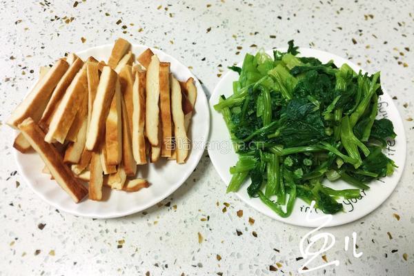 芹菜炒香干的做法图解2