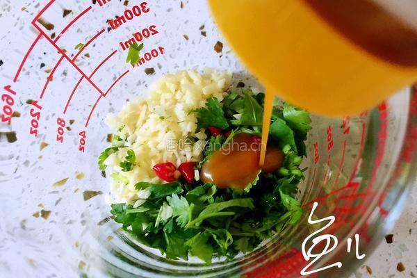 黄瓜拌木耳的做法图解7