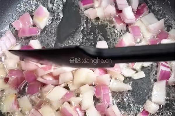 黑松露奶油培根意面的做法图解4
