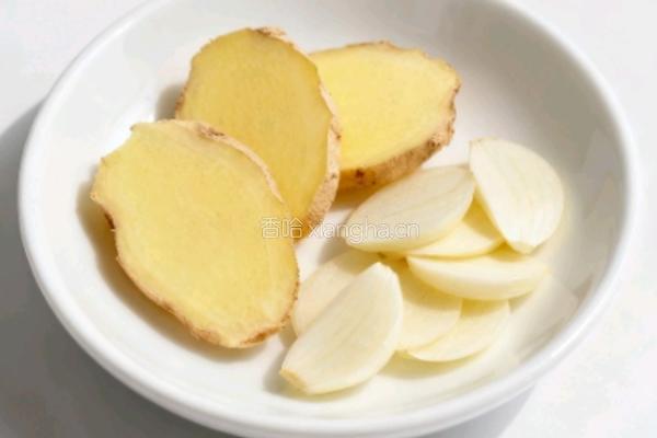 尖椒炒太白酱肉的做法图解3