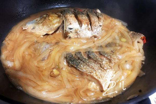 鲤鱼炖粉条的做法图解19