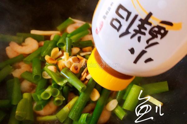 葱爆虾仁的做法图解8