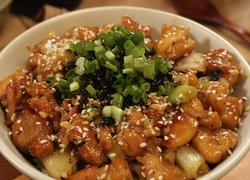 葱烧鸡腿肉盖饭