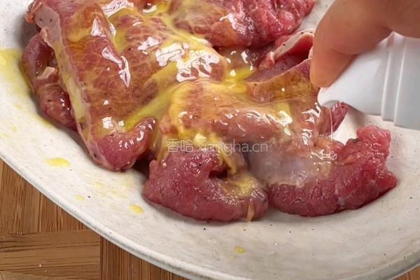 菠萝牛肉三明治的做法图解3