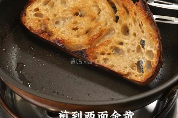 黑松露鸡排滑蛋三明治的做法图解4