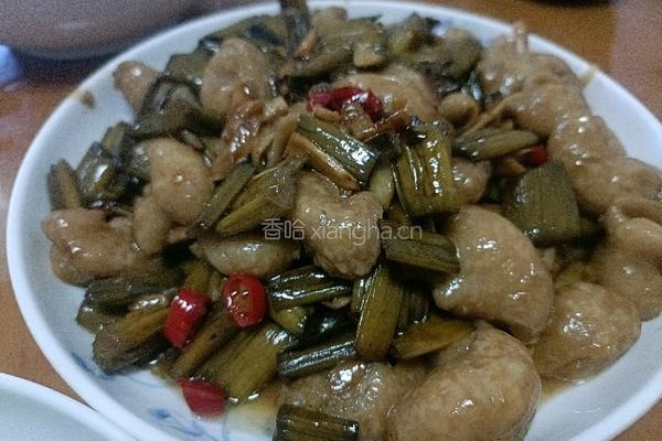 酸芋苗炒猪大肠的做法图解4