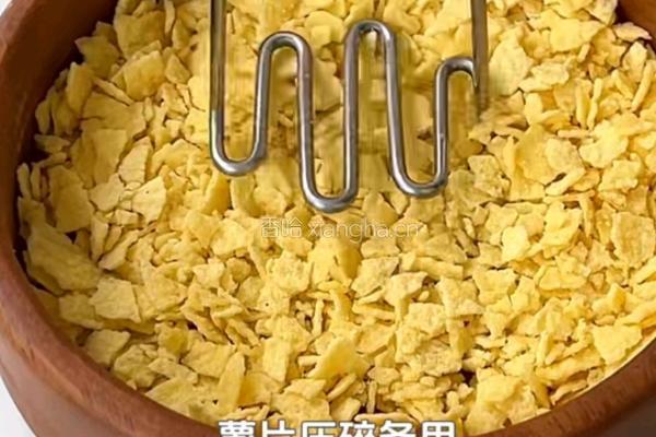 黑松露薯片芝士虾球的做法图解1