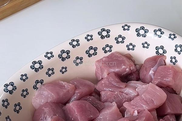 菠萝咕咾肉的做法图解1
