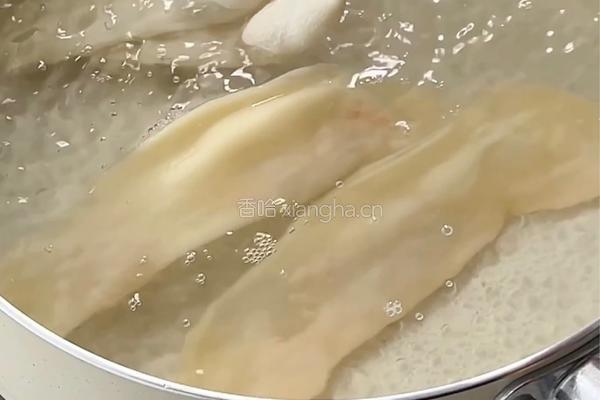 虾滑大宽面的做法图解3