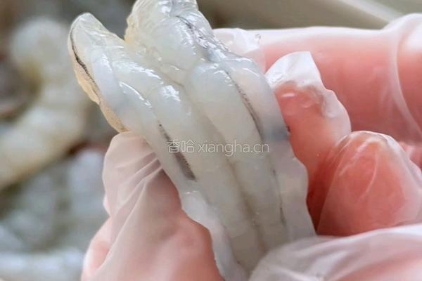 法式蒜香奶油虾的做法图解1