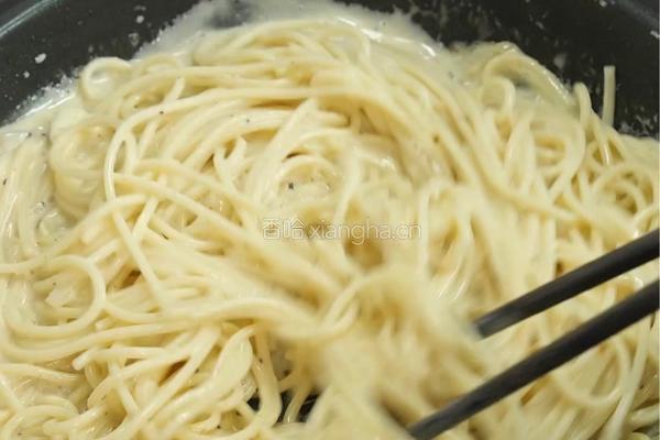 黑松露奶油意面的做法图解6