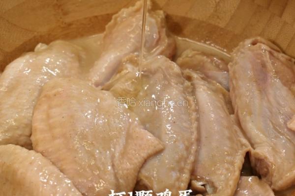 蜂蜜柠檬脆皮鸡翅的做法图解3