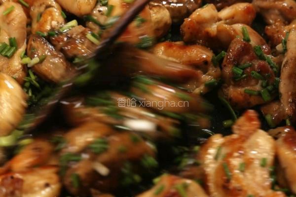 口蘑煎鸡肉的做法图解8